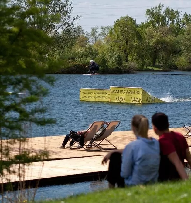 Wam park, lac Sequière, téléski, ski nautique, wakeboard, kneeboard