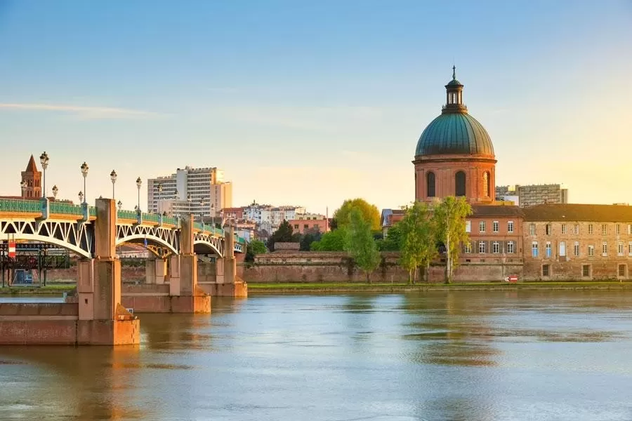 Toulouse, place du Capitole, place Wilson