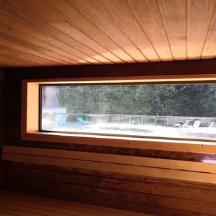sauna terrasse chaleur détente Pyrénées