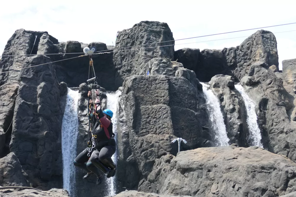 canyoning Argelès sur mer paradise aventure saut toboggans tyrolienne