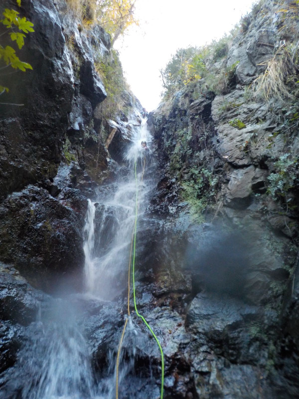 Canyoning d’eau chaude à Thuès entre Valls