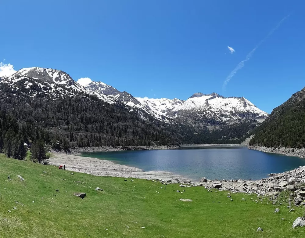 lac d orédon Occitanie Pyrénées randonnée barrage montagne