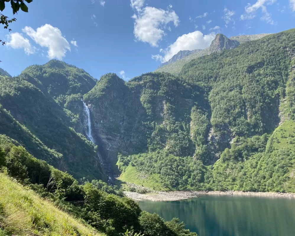 cascade Hautes-Pyrénées Occitanie lac d'Oo randonnée balade