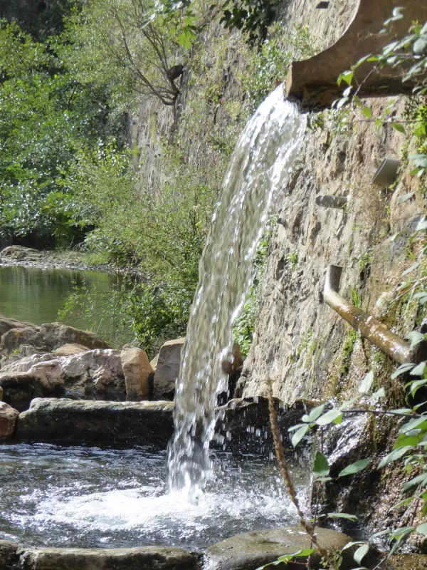 eaux chaudes sauvages Pyrénées Occitanie sources