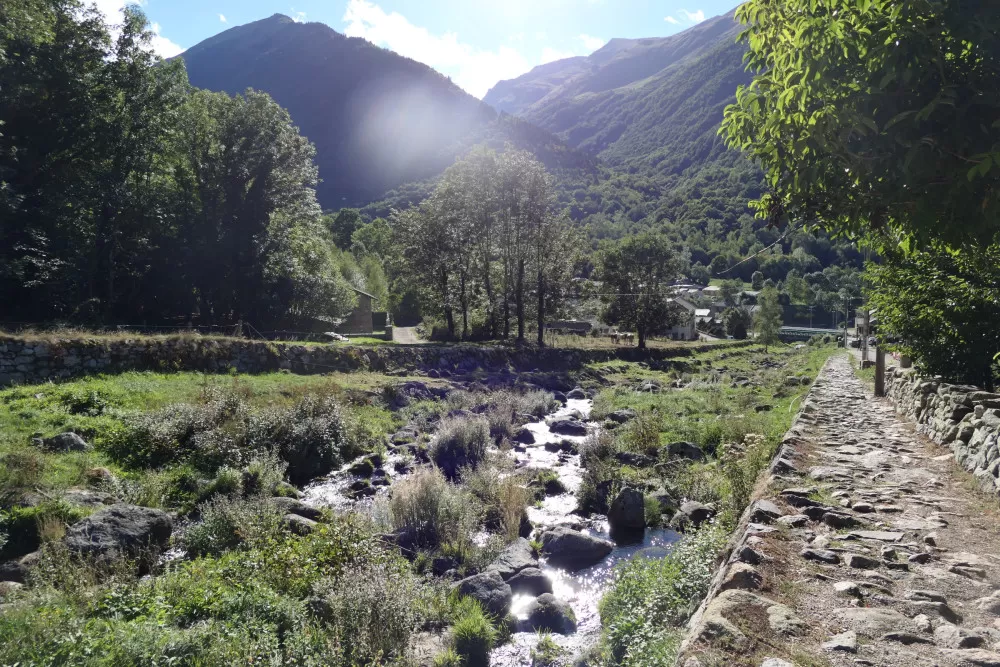 sources chaudes sauvage Ariège Pyrénées mérens les vals